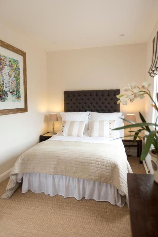 Devonshire Arms Hotel Langport Room photo